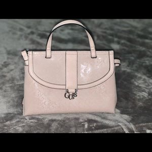 A light used Guess purse/crossbody